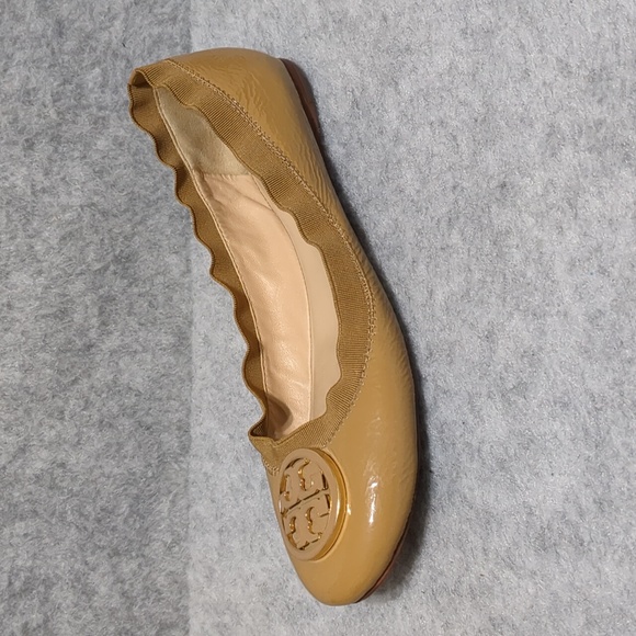 Tory Burch Shoes - Tory Burch Caroline Nude Patent Ballet Flats Patent Leather Women's Size 8.5